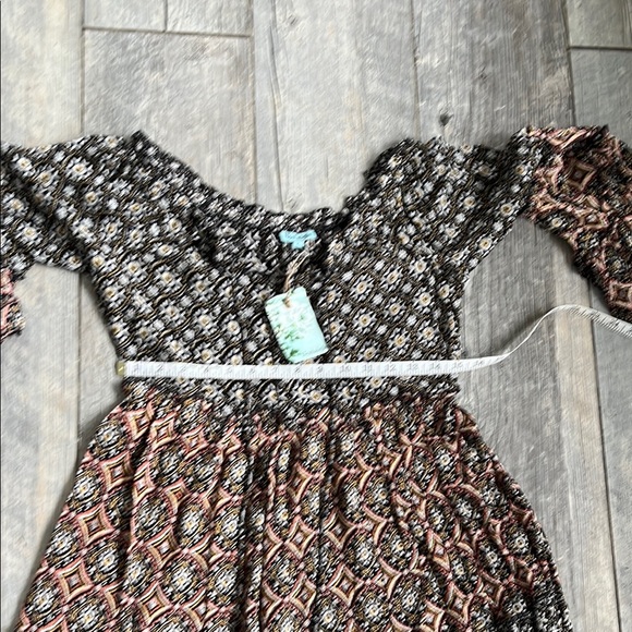 Nostalgia Floral Patterned Dress - Picture 6 of 7